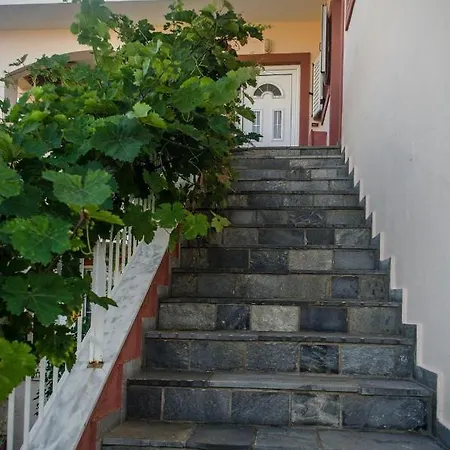 Apartment Lakis