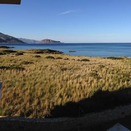 Lakis Apartment *