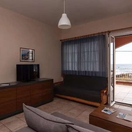 Lakis Apartment *