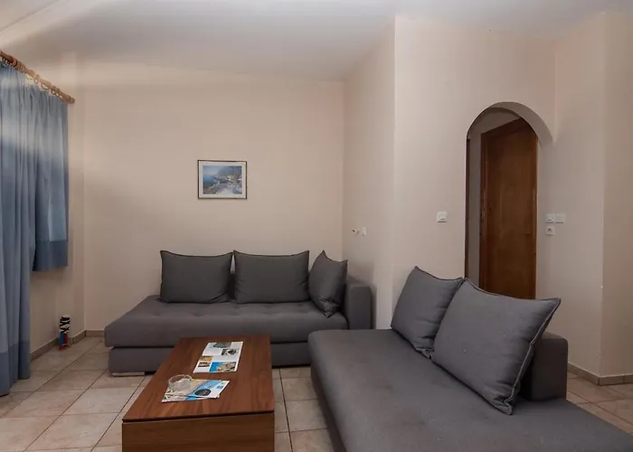 Lakis Apartament *